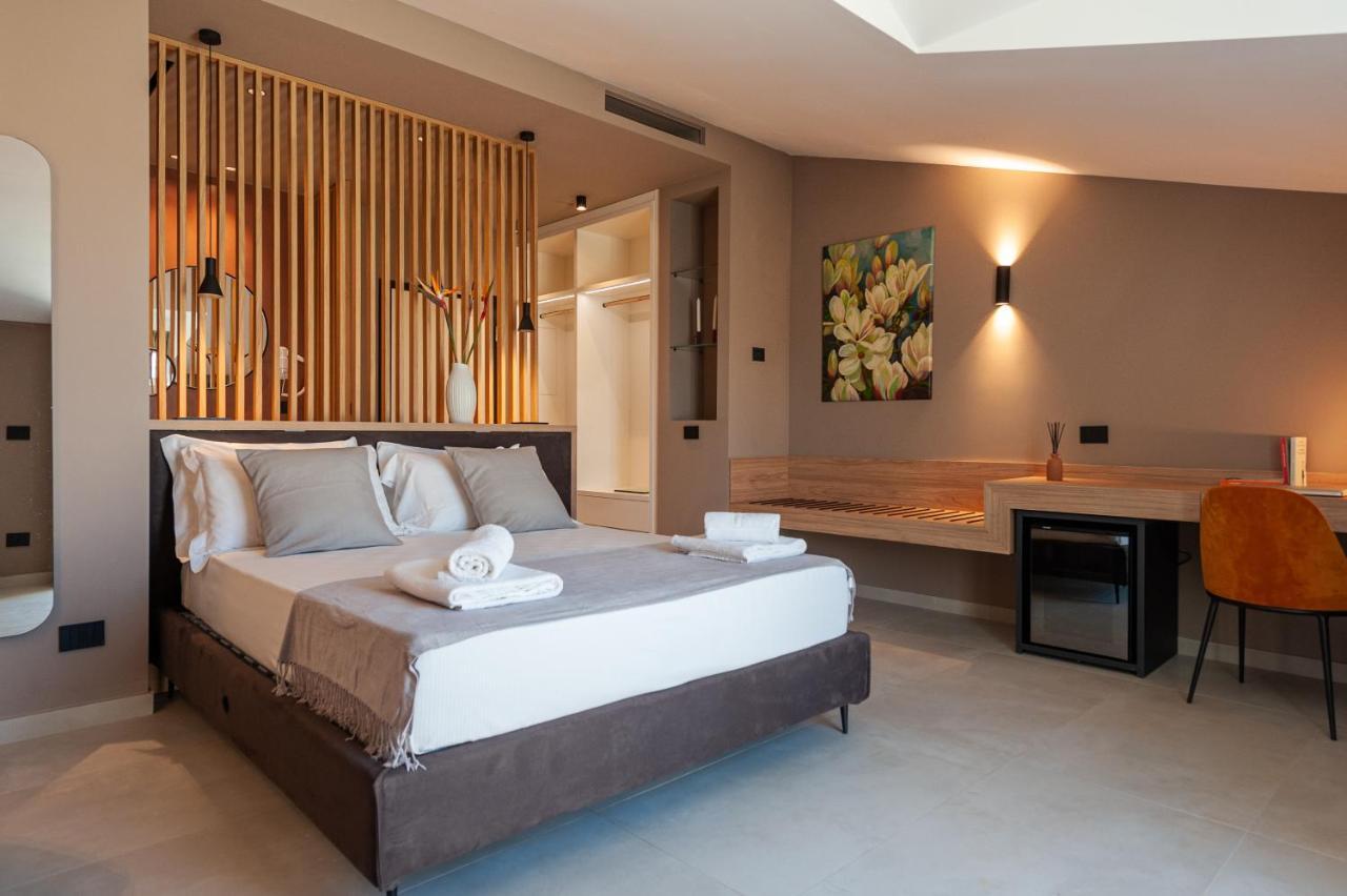 Limen Wellness Hotel & Spa Campofelice Di Roccella Exterior photo